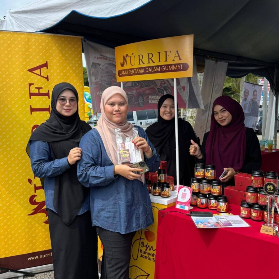 Puan Rohaina & Puan Asmah - Selangor